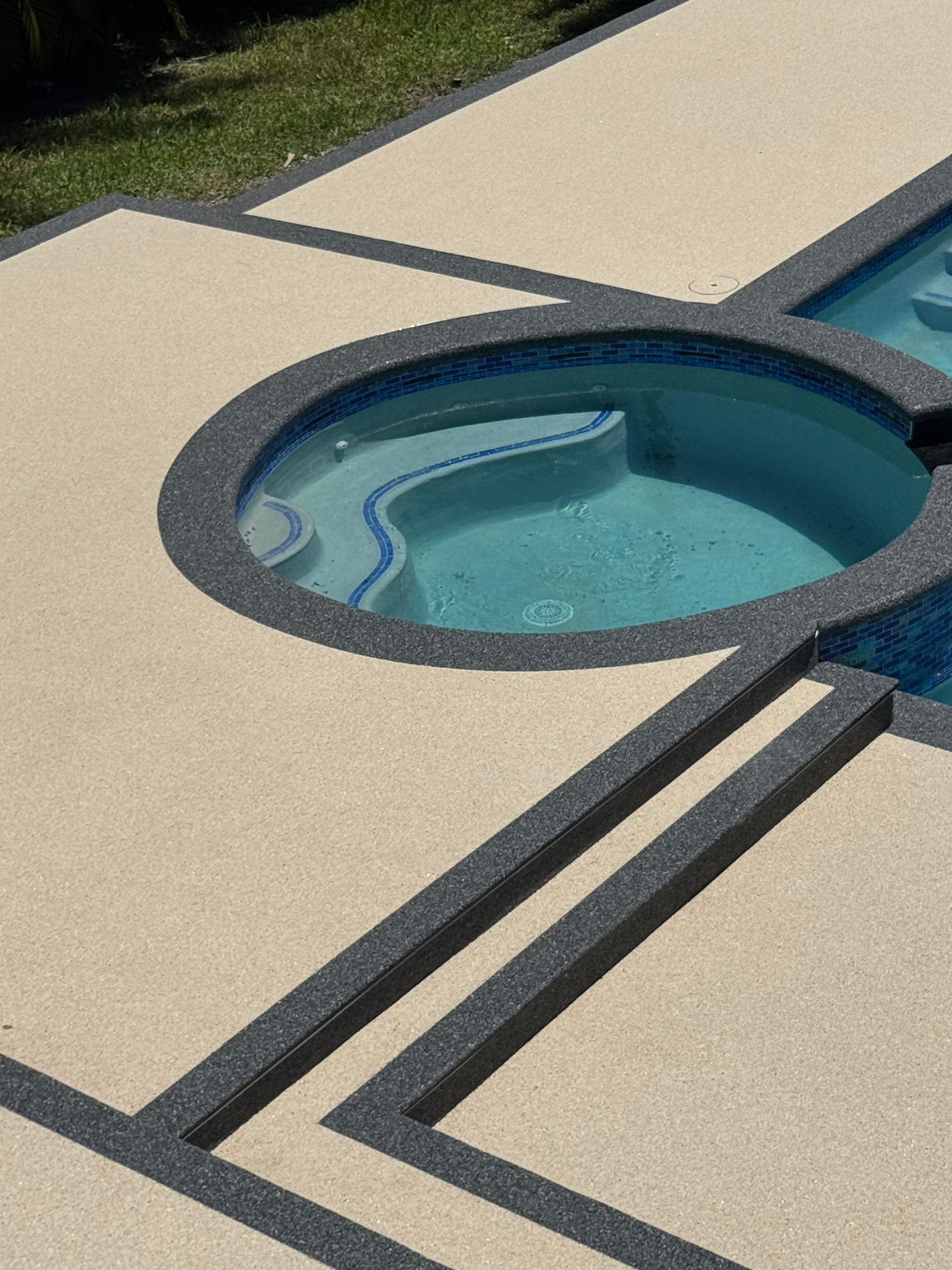 Vuba Stone inspiration Pool Deck Residential