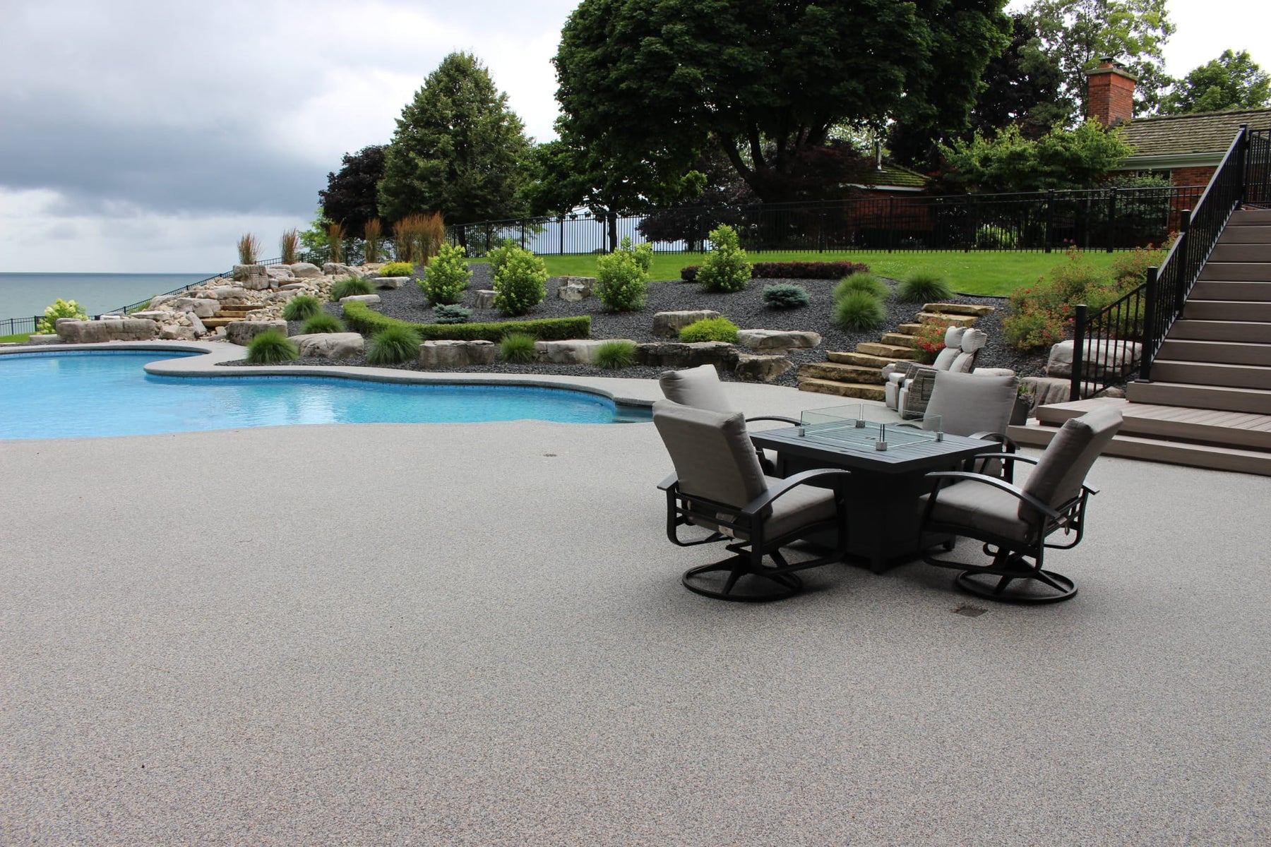Vuba Stone inspiration Pool Deck Residential