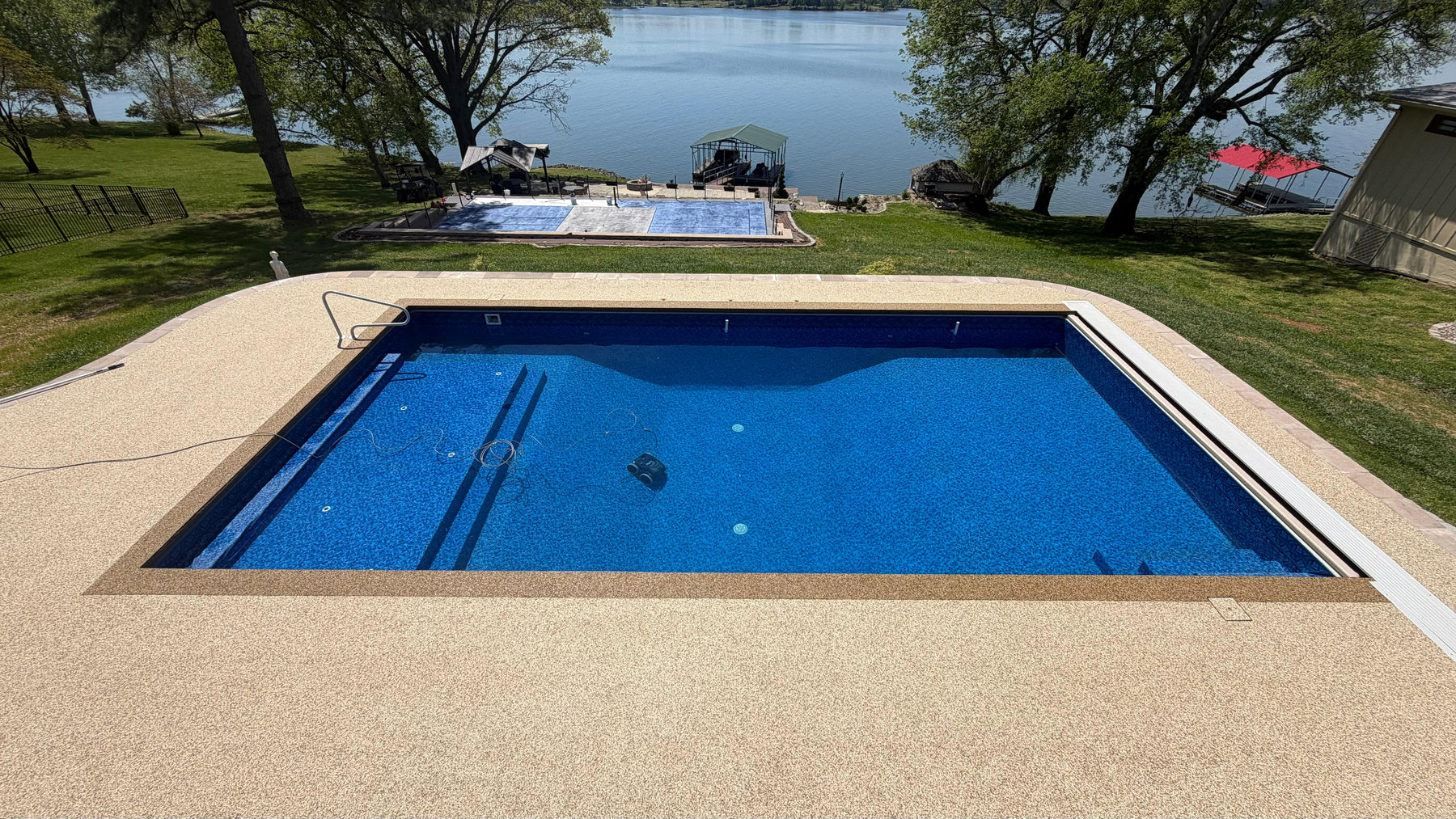 Vuba Stone inspiration Pool Deck Residential